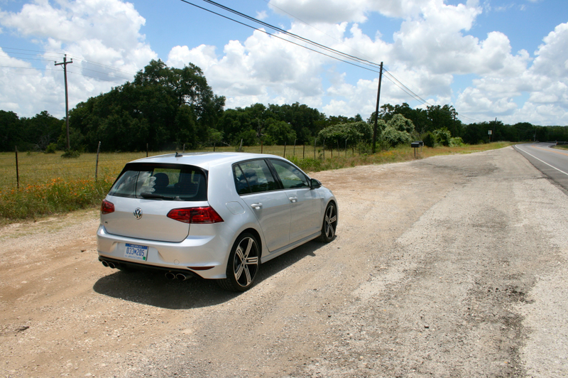 Illustration for article titled The 2015 Volkswagen Golf R Is Good At Everything And Has Fun Doing It